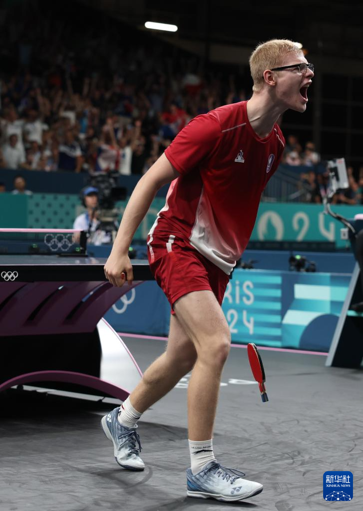 强队压制 强队压制