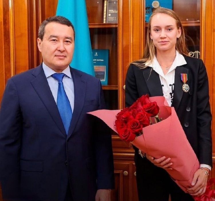 在团队中拥 在团队中拥