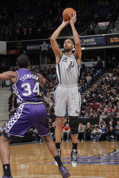 迫使上野让 迫使上野让